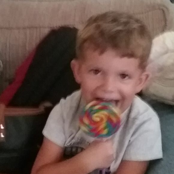 Meet your Posher, April - Picture 1 of 1